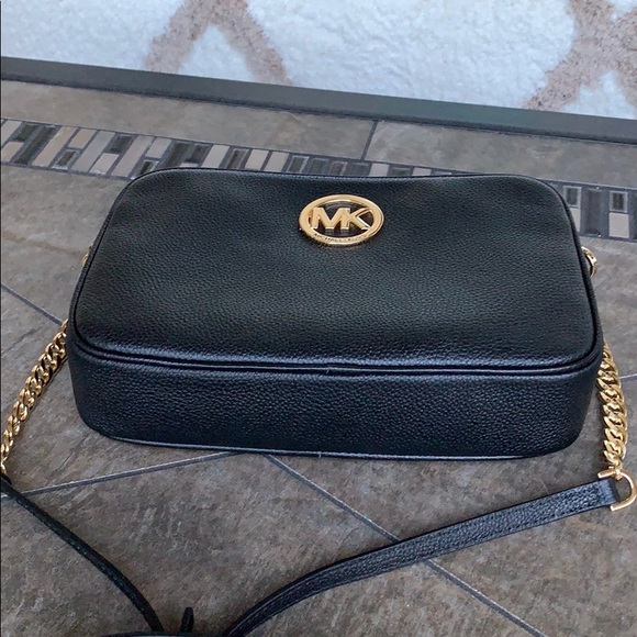 MICHAEL KORS FULTON LG EW CROSSBODY BLACK - Picture 16 of 16